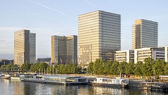 Piscine Joséphine-Baker